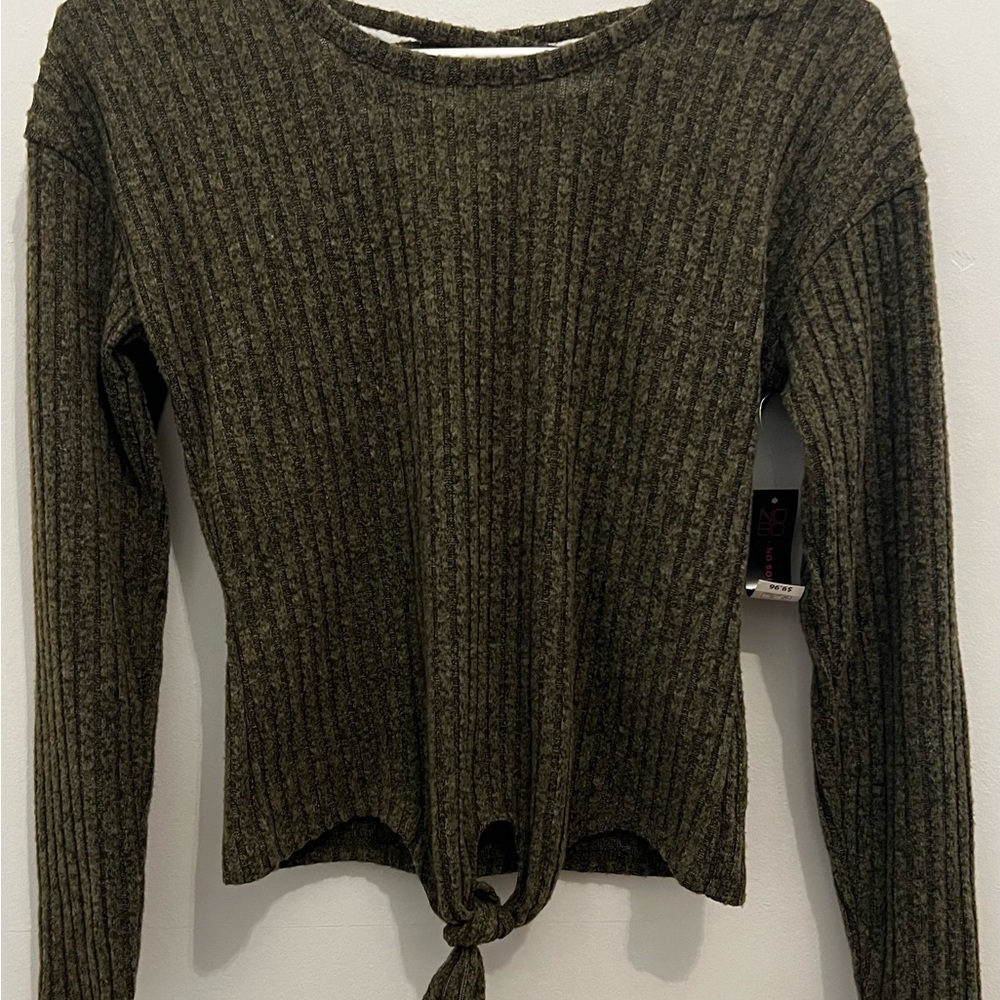 NWT No Boundaries Olive Ribbed Tie-Front Top & Criss-Cross Back